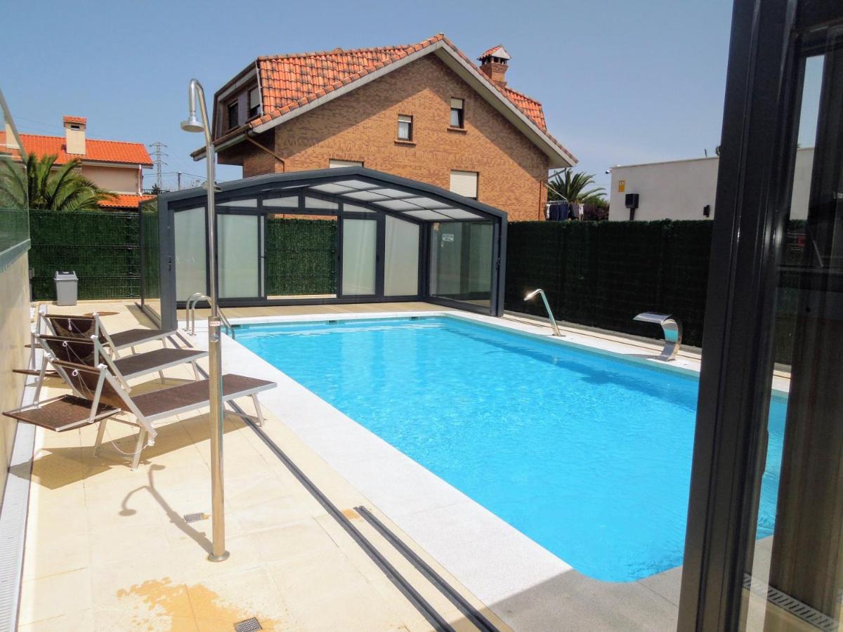 Apartamentos Playa De Covachos Soto de la Marina Kültér fotó